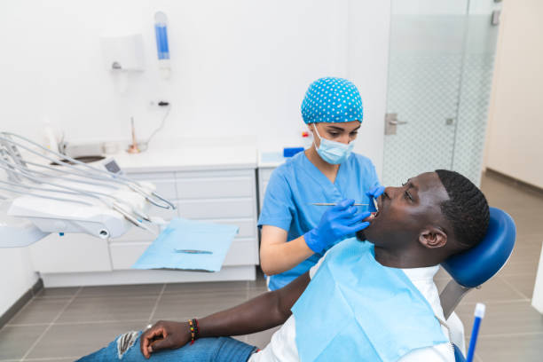 Best Emergency Dental Extractions in Glencoe, IL